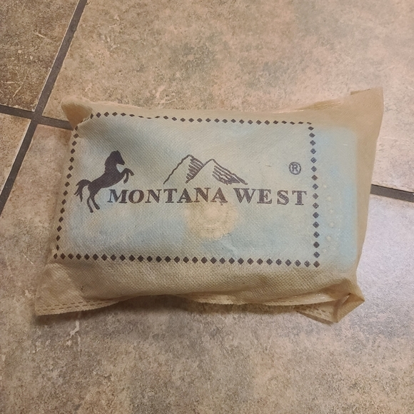 Montana West Concho Leather studded floral embroidered Wallet Western Boho NWT - Picture 4 of 12